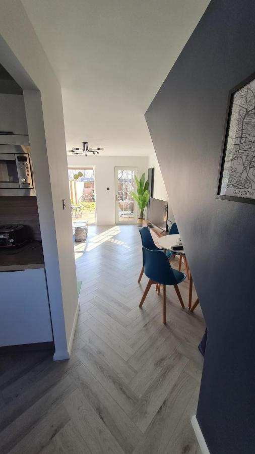 Beautiful 2Bed House With Garden, Walking Distance To Town - Free Parking Apartment Glasgow Exterior photo